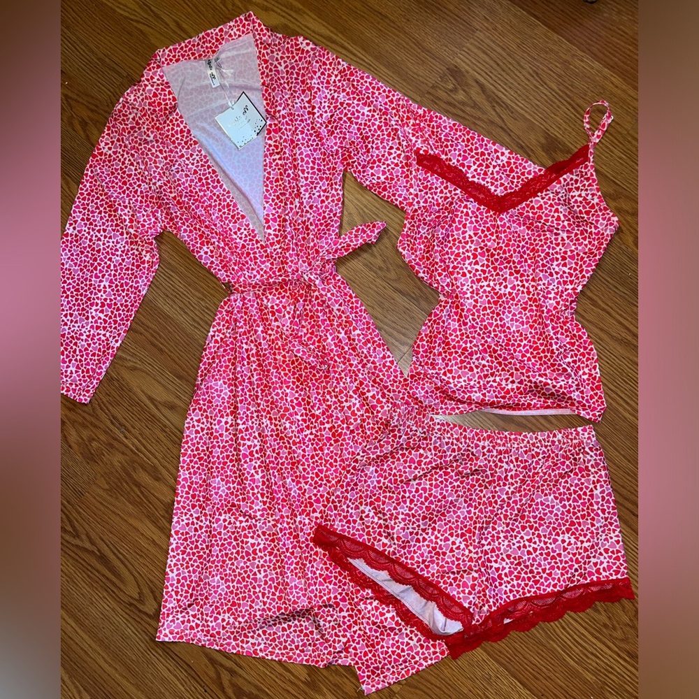NWT-Valentines 3 pc set